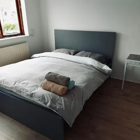 Casa de Férias Warm And Newly Renovated 3 Bedroom Dublin