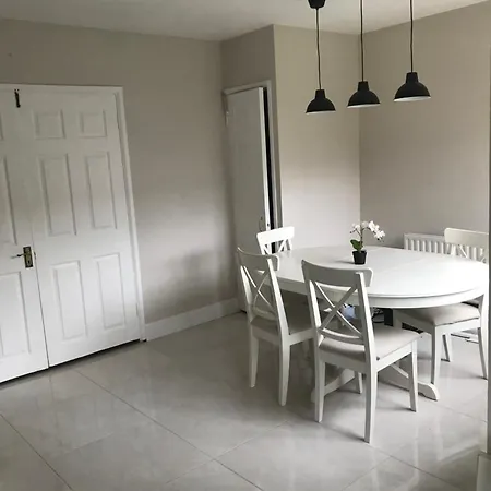 펜션 Warm And Newly Renovated 3 Bedroom *
