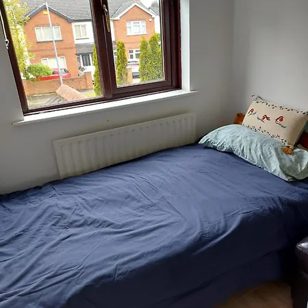 Warm And Newly Renovated 3 Bedroom 더블린